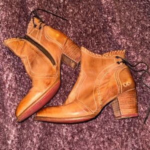 ✨Bed Stu Leather Heeled Booties - Fit like a 7!✨